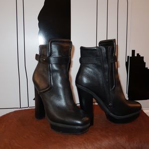 KELSI DAGGER
FAIRY BOOTS BLACK